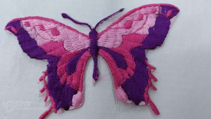 Aplicacion de mariposas de colores de 9 x 6 cm.